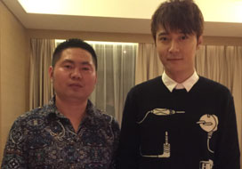 广州bg大游与明星合影